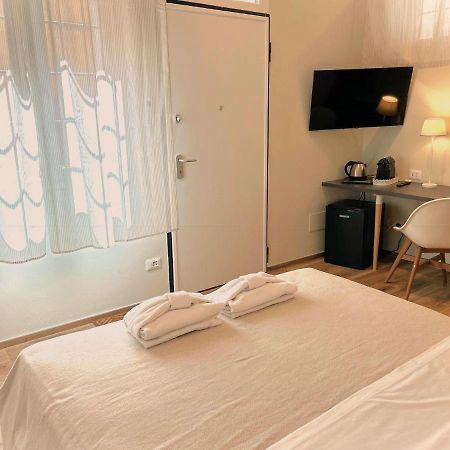 Отель Bed In Bo San Carlo Болонья Экстерьер фото